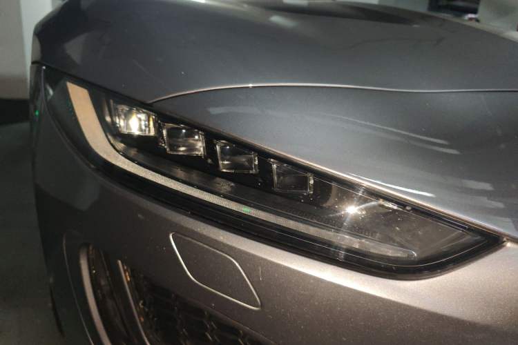 Used Jaguar F-TYPE 2022 P300 Hardtop Version R-DYNAMIC BLACK Exterior 6