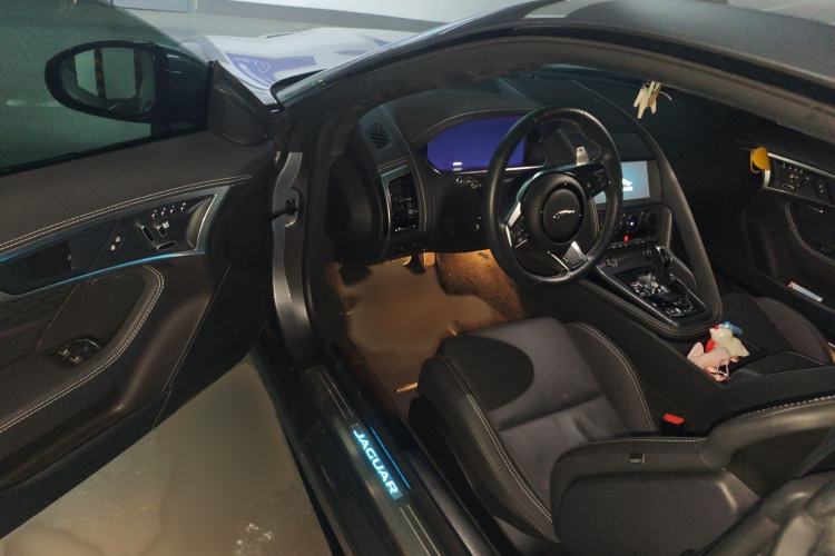 Used Jaguar F-TYPE 2022 P300 Hardtop Version R-DYNAMIC BLACK Interior 3