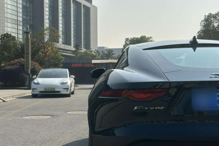 Used Jaguar F-TYPE 2022 P300 Hardtop Version Exterior 2