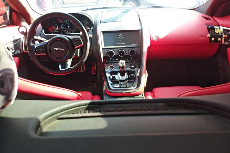 Used Jaguar F-TYPE 2022 P300 Hardtop Version R-DYNAMIC BLACK Center Console