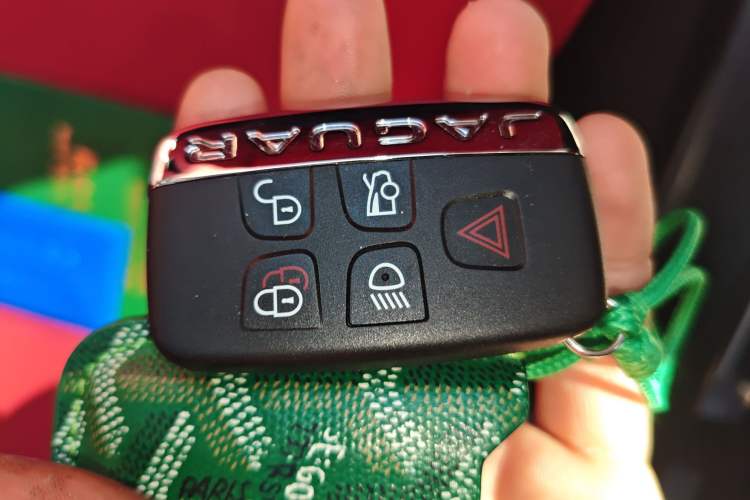 Used Jaguar F-TYPE 2022 P300 Hardtop Version R-DYNAMIC BLACK Vehicle Key