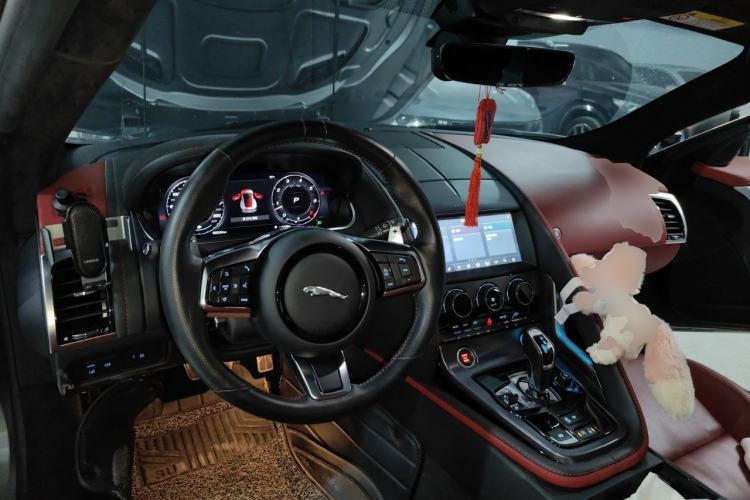 Used Jaguar F-TYPE 2022 P300 Hardtop Version R-DYNAMIC BLACK Center Console