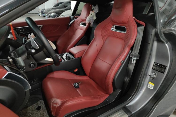 Used Jaguar F-TYPE 2022 P300 Hardtop Version R-DYNAMIC BLACK Left Front Seat