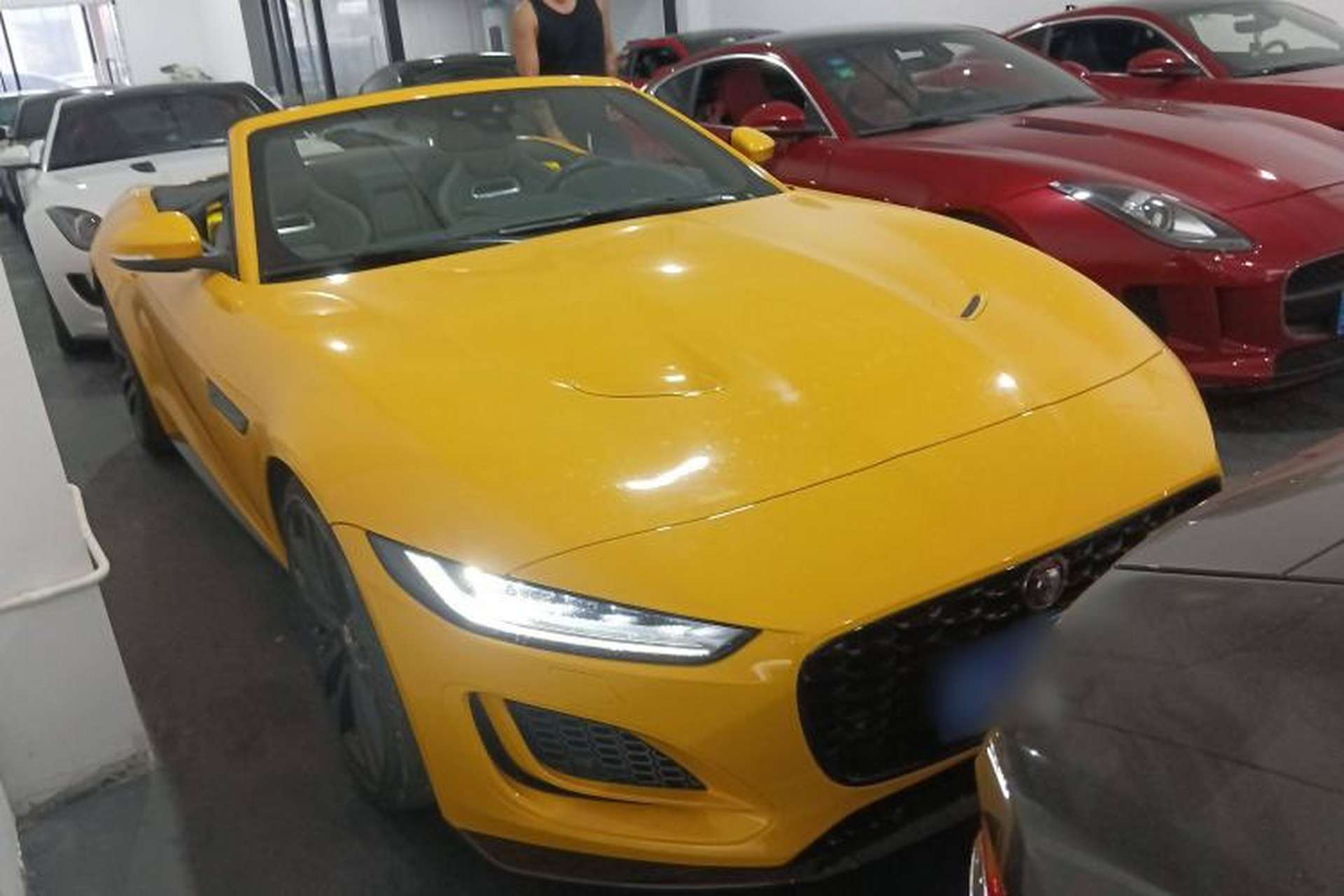 Used Jaguar F-TYPE 2022 P300 Convertible R-DYNAMIC BLACK Exterior 2