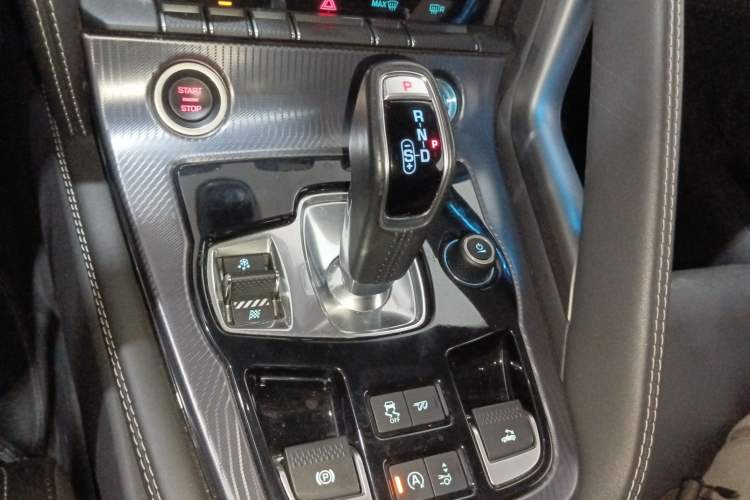 Used Jaguar F-TYPE 2022 P300 Convertible R-DYNAMIC BLACK Gear Lever