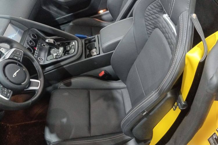 Used Jaguar F-TYPE 2022 P300 Convertible R-DYNAMIC BLACK Interior 4