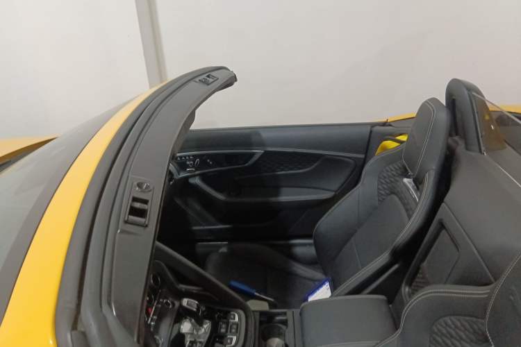 Used Jaguar F-TYPE 2022 P300 Convertible R-DYNAMIC BLACK Roof