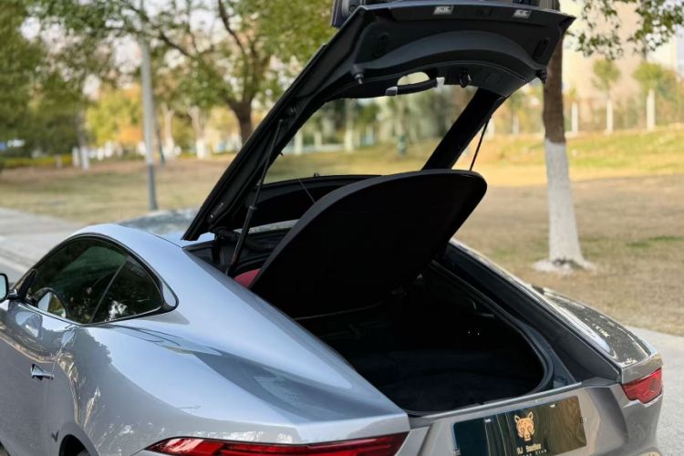 Used Jaguar F-TYPE 2023 P300 Hardtop Version R-DYNAMIC BLACK Exterior 3