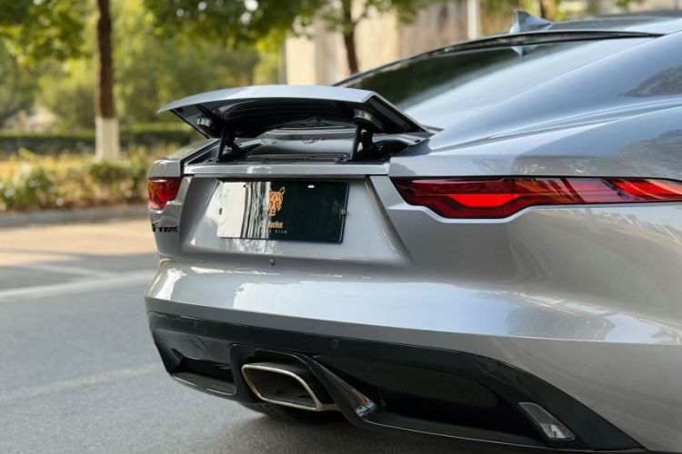 Used Jaguar F-TYPE 2023 P300 Hardtop Version R-DYNAMIC BLACK Exterior 5