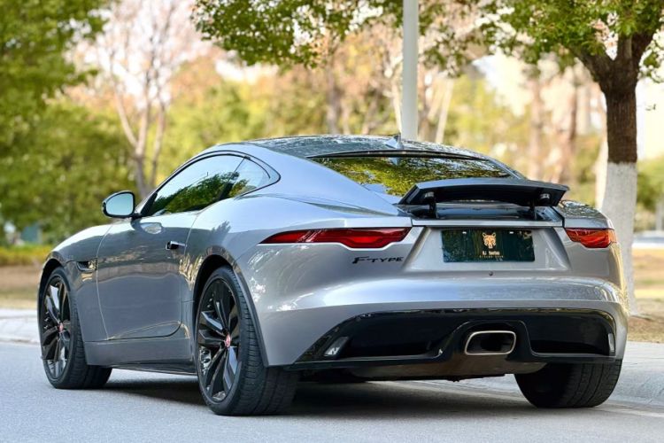 Used Jaguar F-TYPE 2023 P300 Hardtop Version R-DYNAMIC BLACK Exterior 7