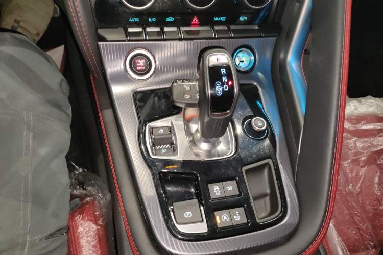 Used Jaguar F-TYPE 2023 P300 Hardtop Version R-DYNAMIC BLACK Gear Lever