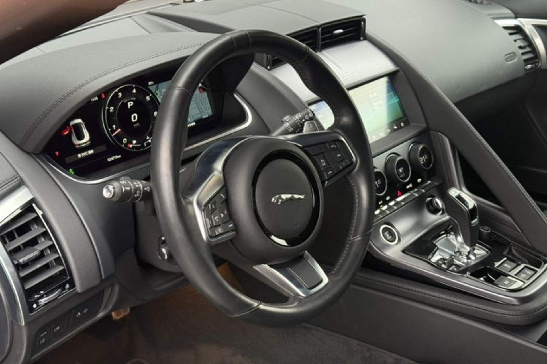 Used Jaguar F-TYPE 2023 P300 Hardtop Version Interior 1