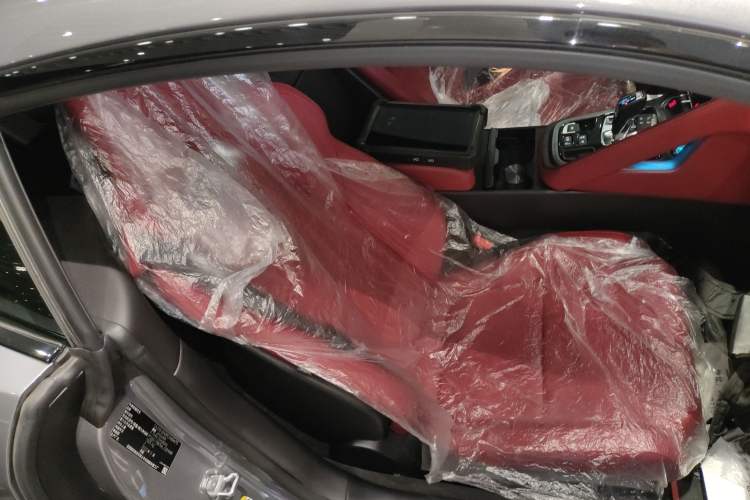 Used Jaguar F-TYPE 2023 P300 Hardtop Version R-DYNAMIC BLACK Right Front Seat