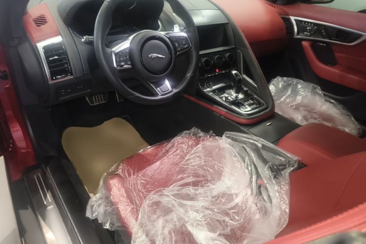 Used Jaguar F-TYPE 2023 P300 Hardtop Version R-DYNAMIC BLACK Center Console