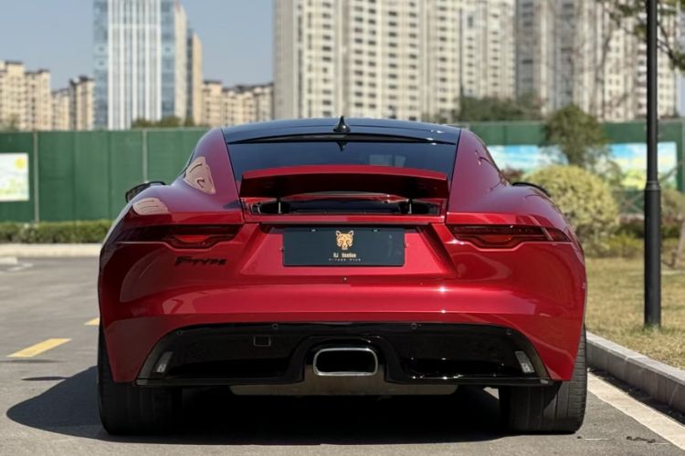 Used Jaguar F-TYPE 2023 P300 Hardtop Version R-DYNAMIC BLACK Exterior 5