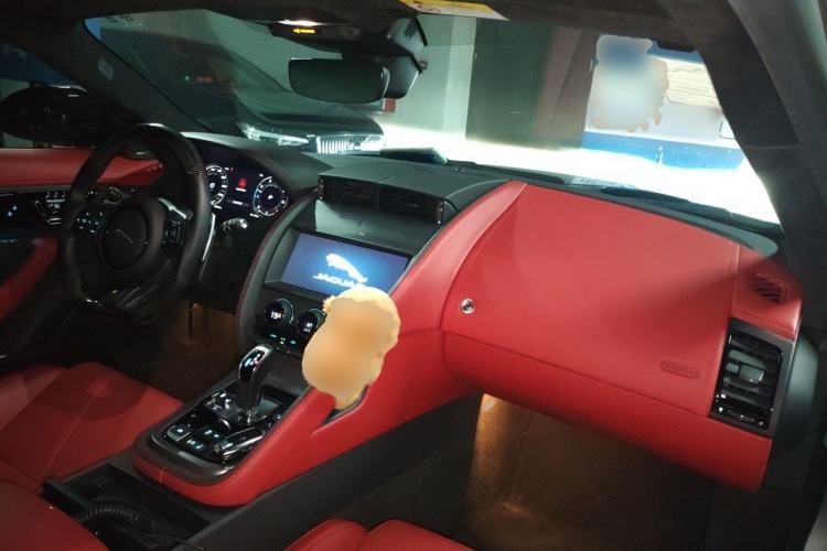 Used Jaguar F-TYPE 2024 P300 75th Anniversary Limited-Edition Hardtop Version Center Console