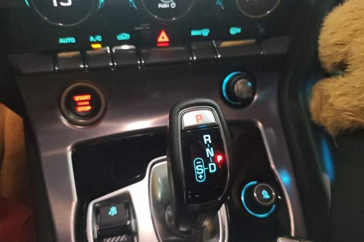 Used Jaguar F-TYPE 2024 P300 75th Anniversary Limited-Edition Hardtop Version Gear Lever