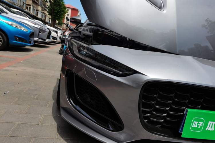 Used Jaguar F-TYPE 2024 P300 75th Anniversary Limited-Edition Hardtop Version Right Front Headlight