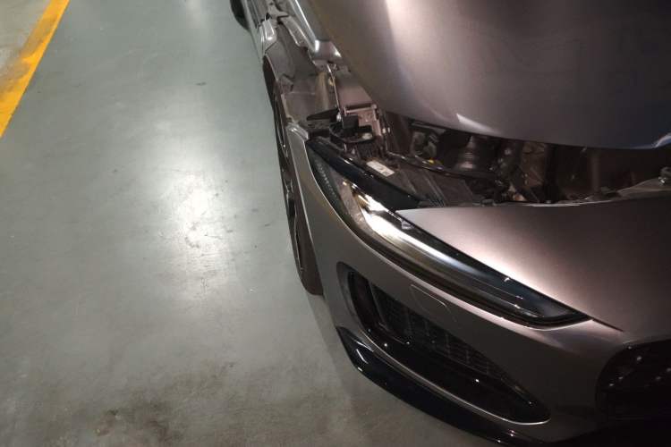 Used Jaguar F-TYPE 2024 P300 75th Anniversary Limited-Edition Hardtop Version Right Front Headlight