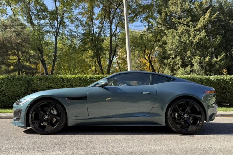 Used Jaguar F-TYPE 2024 P300 75th Anniversary Limited-Edition Hardtop Version Exterior 1