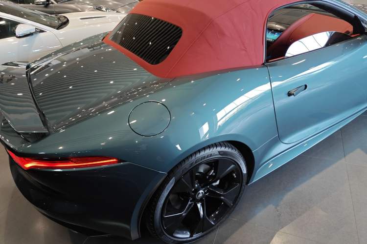 Used Jaguar F-TYPE 2024 P300 75th Anniversary Collector's Convertible Edition Exterior 5