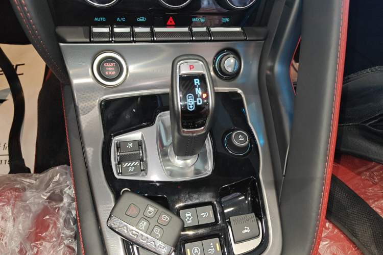 Used Jaguar F-TYPE 2024 P300 75th Anniversary Collector's Convertible Edition Gear Lever