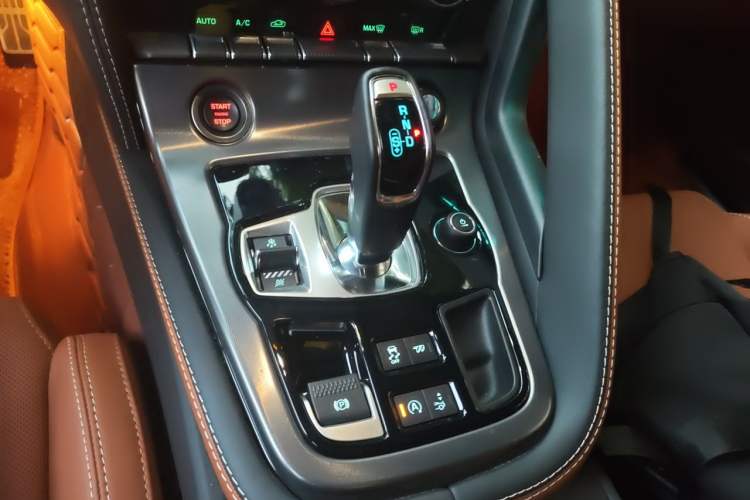 Used Jaguar F-TYPE 2024 P300 75th Anniversary Limited-Edition Hardtop Version Gear Lever