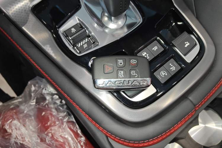 Used Jaguar F-TYPE 2024 P300 75th Anniversary Collector's Convertible Edition Interior 1