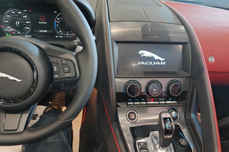 Used Jaguar F-TYPE 2024 P300 75th Anniversary Collector's Convertible Edition Interior 2