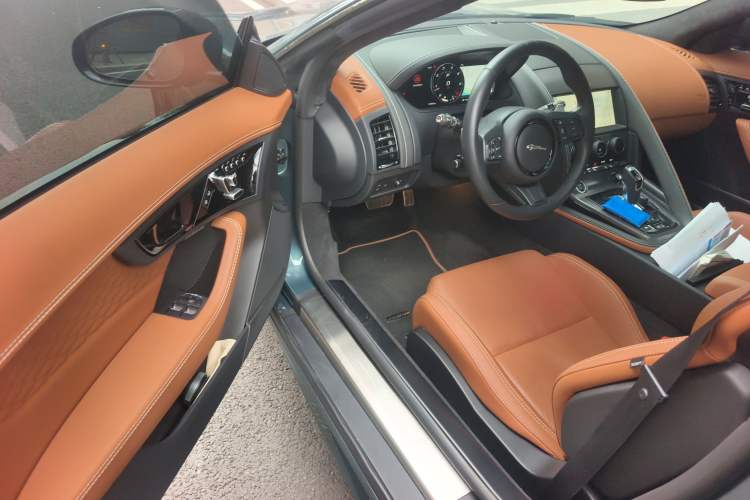 Used Jaguar F-TYPE 2024 P300 75th Anniversary Limited-Edition Hardtop Version Interior 3
