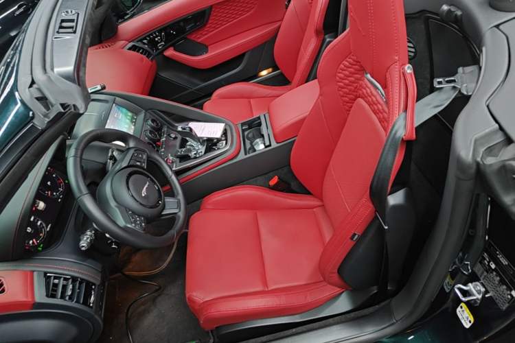 Used Jaguar F-TYPE 2024 P300 75th Anniversary Collector's Convertible Edition Left Rear Seat