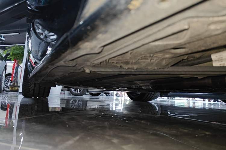Used Jaguar F-TYPE 2024 P300 75th Anniversary Collector's Convertible Edition Right Side Sill