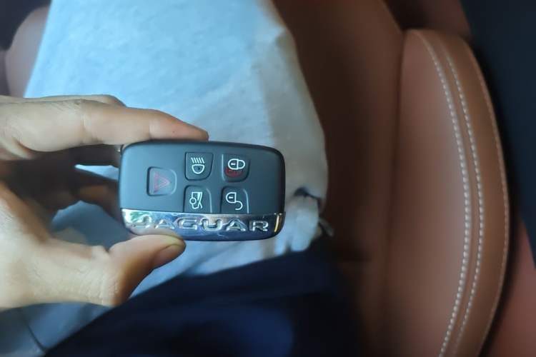 Used Jaguar F-TYPE 2024 P300 75th Anniversary Limited-Edition Hardtop Version Vehicle Key