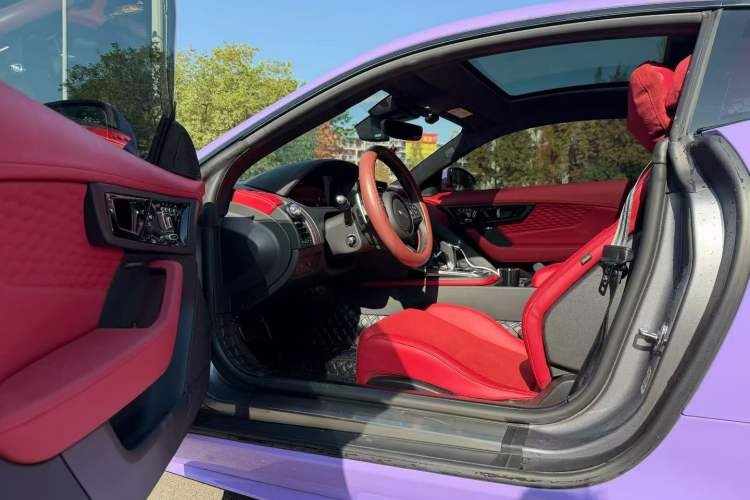 Used Jaguar F-TYPE 2024 P300 75th Anniversary Limited-Edition Hardtop Version Interior 1
