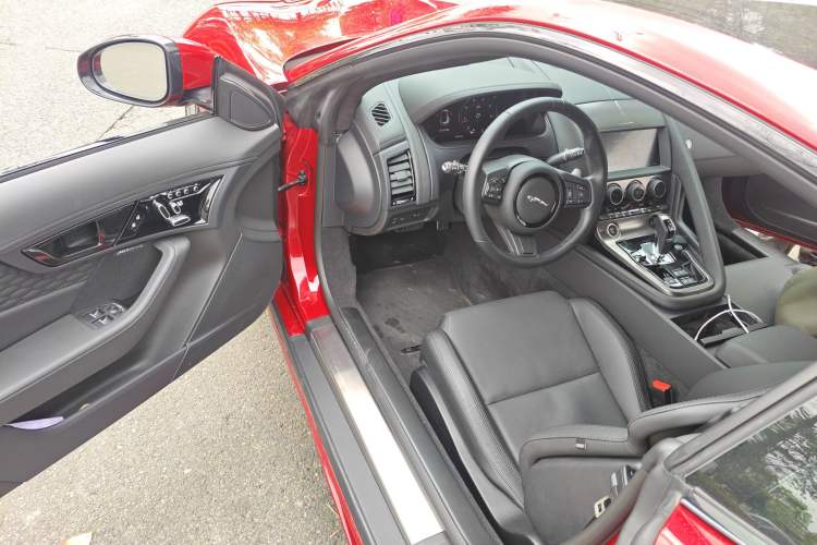 Used Jaguar F-TYPE 2024 P300 75th Anniversary Limited-Edition Hardtop Version Driver Seat