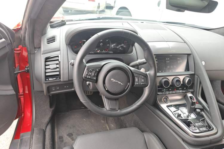 Used Jaguar F-TYPE 2024 P300 75th Anniversary Limited-Edition Hardtop Version Steering Wheel