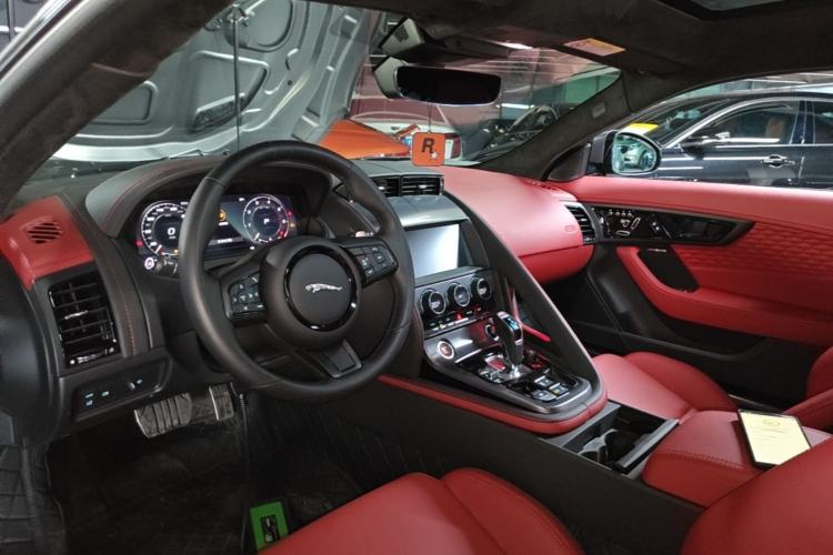 Used Jaguar F-TYPE 2024 P300 75th Anniversary Limited-Edition Hardtop Version Center Console
