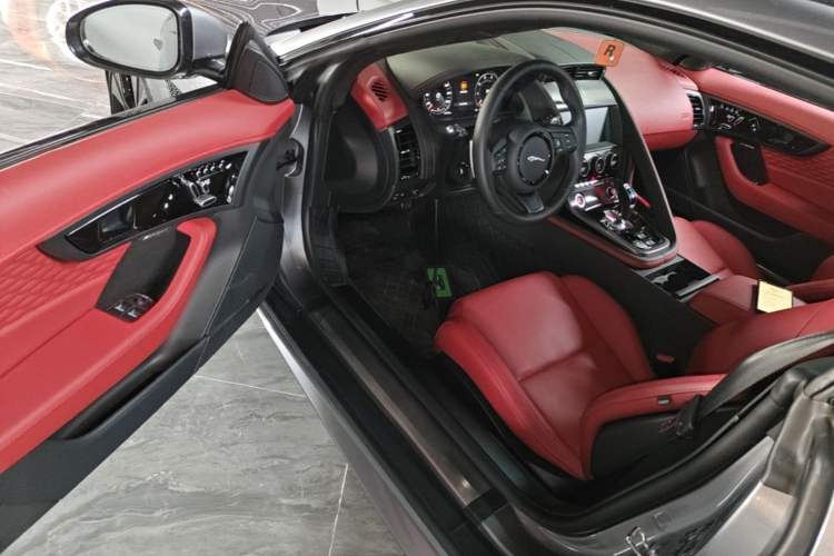 Used Jaguar F-TYPE 2024 P300 75th Anniversary Limited-Edition Hardtop Version Driver Seat