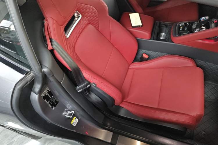 Used Jaguar F-TYPE 2024 P300 75th Anniversary Limited-Edition Hardtop Version Right Front Seat