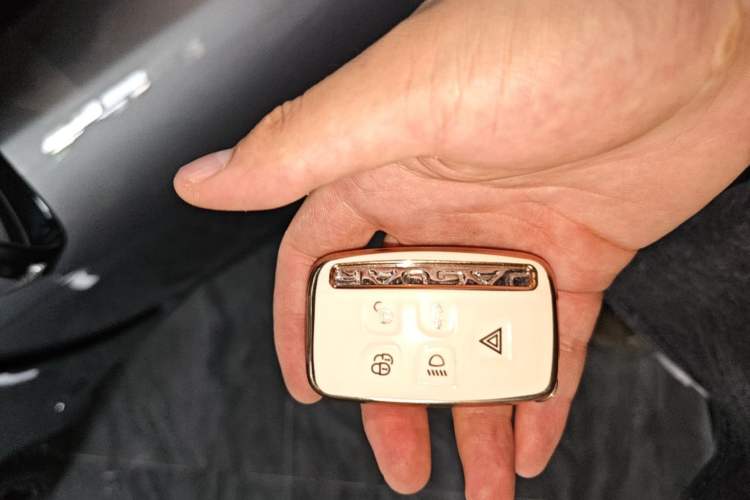 Used Jaguar F-TYPE 2024 P300 75th Anniversary Limited-Edition Hardtop Version Vehicle Key