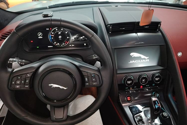 Used Jaguar F-TYPE 2024 P300 75th Anniversary Collector's Convertible Edition Center Console