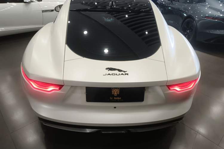 Used Jaguar F-TYPE 2024 P300 75th Anniversary Limited-Edition Hardtop Version Rear