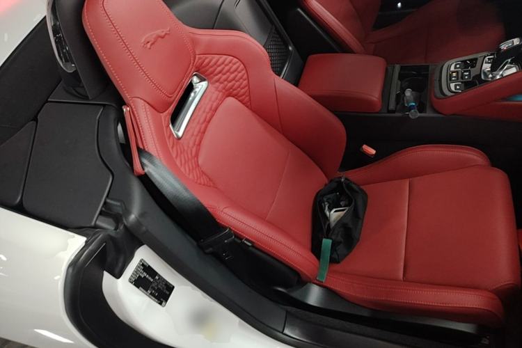 Used Jaguar F-TYPE 2024 P300 75th Anniversary Collector's Convertible Edition Right Front Seat