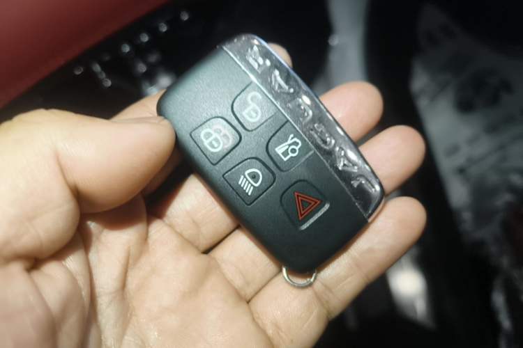 Used Jaguar F-TYPE 2024 P300 75th Anniversary Limited-Edition Hardtop Version Vehicle Key
