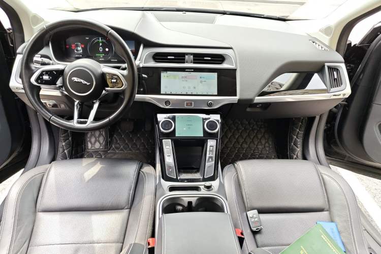 Used Jaguar I-PACE 2018 EV400 SE Center Console