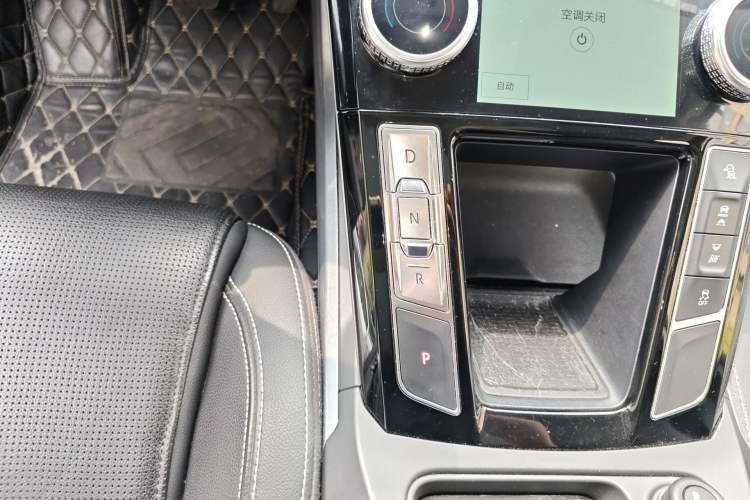 Used Jaguar I-PACE 2018 EV400 SE Gear Lever