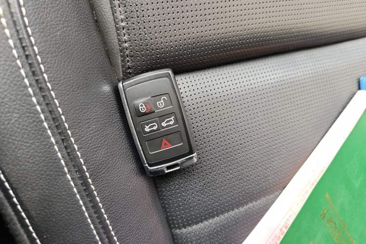 Used Jaguar I-PACE 2018 EV400 SE Vehicle Key