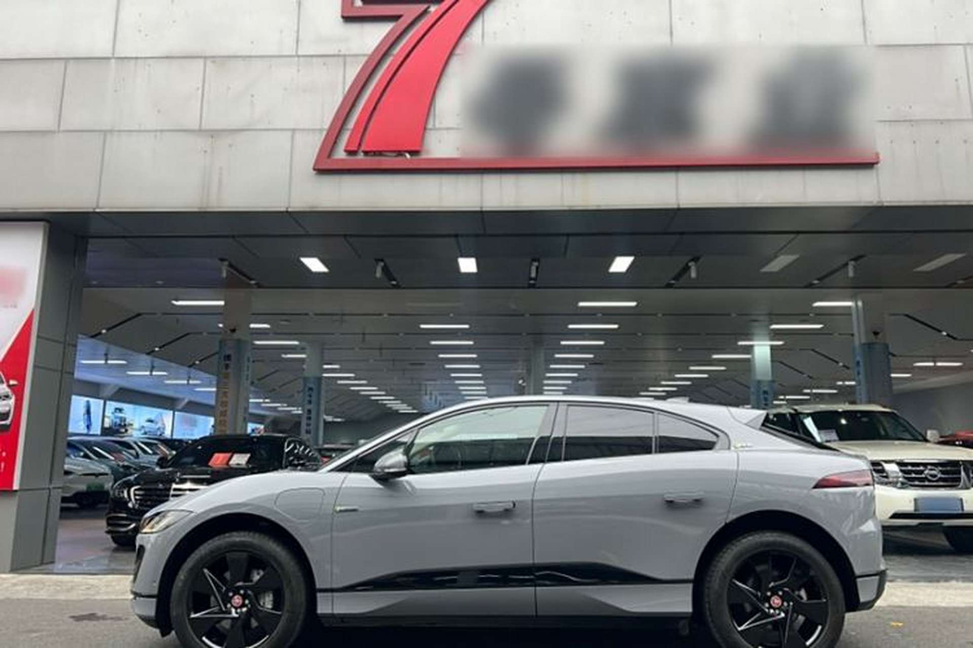Used Jaguar I-PACE 2018 EV400 SE Exterior 3