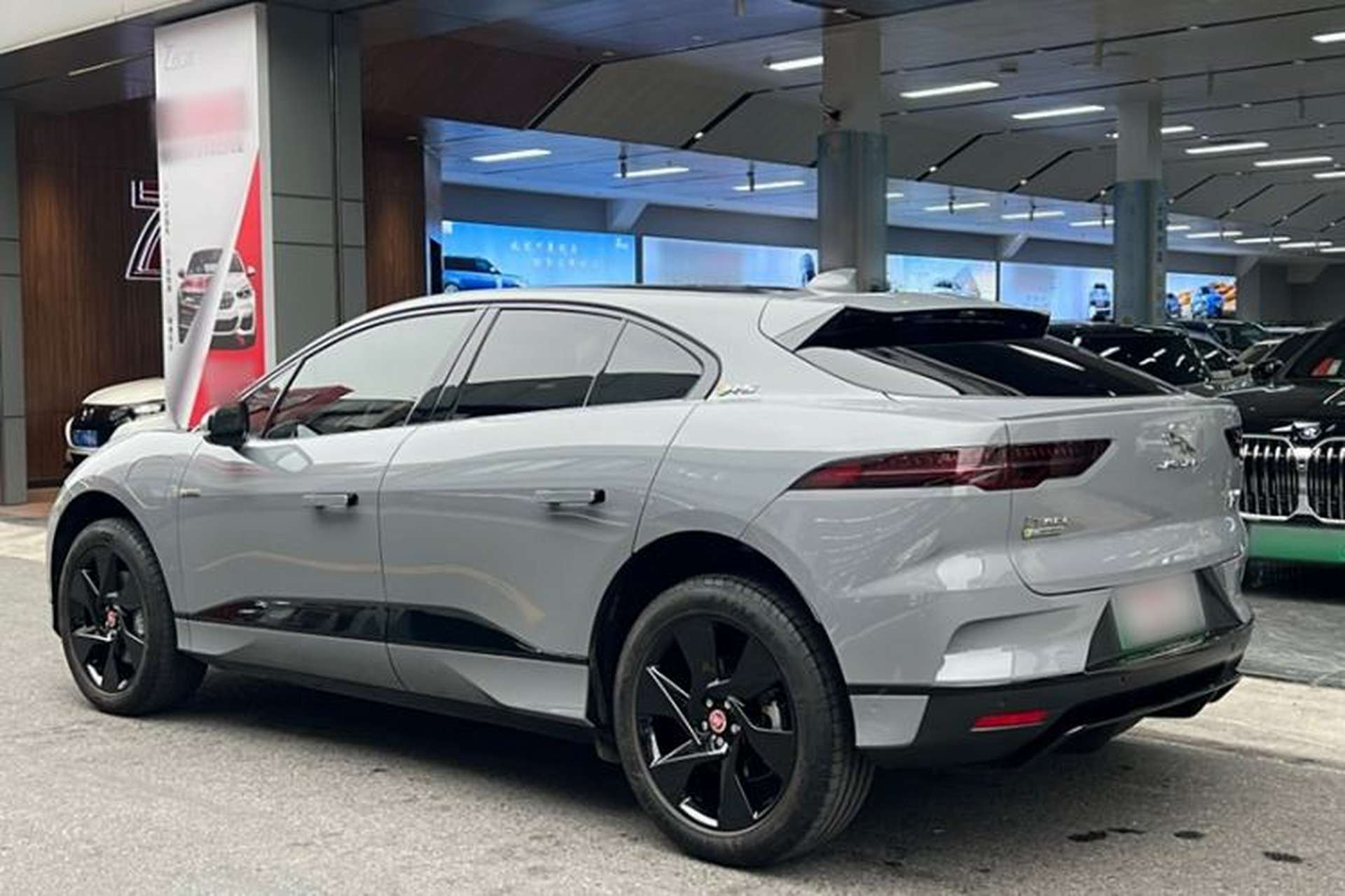 Used Jaguar I-PACE 2018 EV400 SE Exterior 4