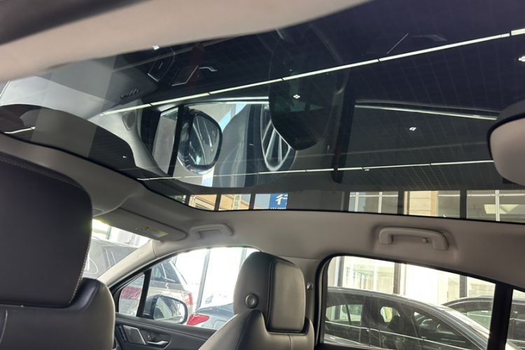 Used Jaguar I-PACE 2018 EV400 SE Interior 1